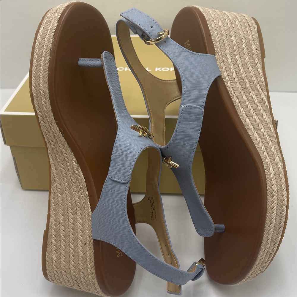 Michael Kors LANEY THONG FAUX LEATHER Pale Blue
40TOLAMS2L Heeled Sandals Wedge - Picture 11 of 16